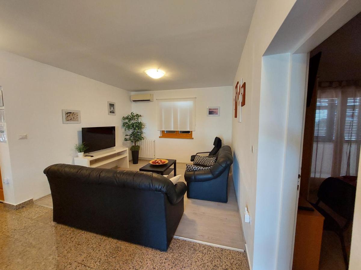 Apartment Luisa Пореч Екстер'єр фото