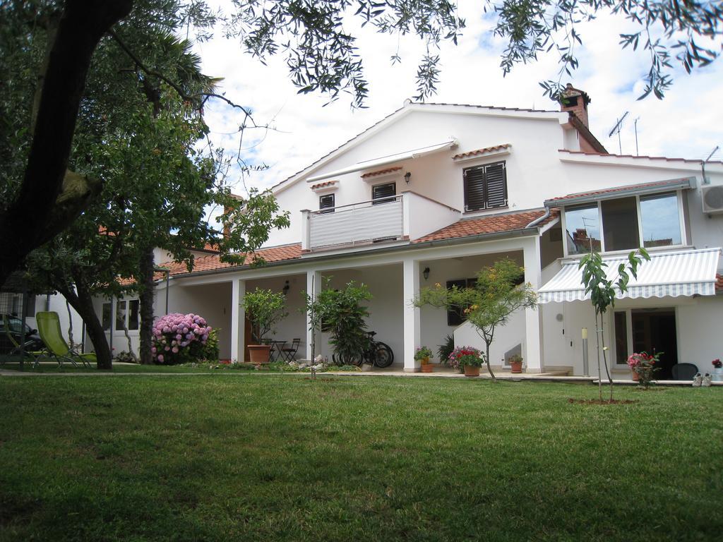 Apartment Luisa Пореч Екстер'єр фото